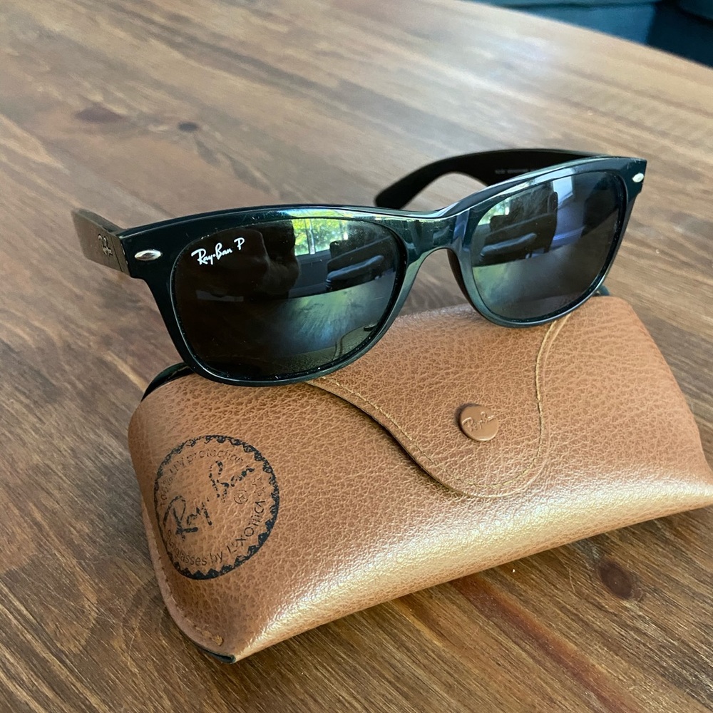 Ray-Ban New Wayfarer Classic Polarized Lenses